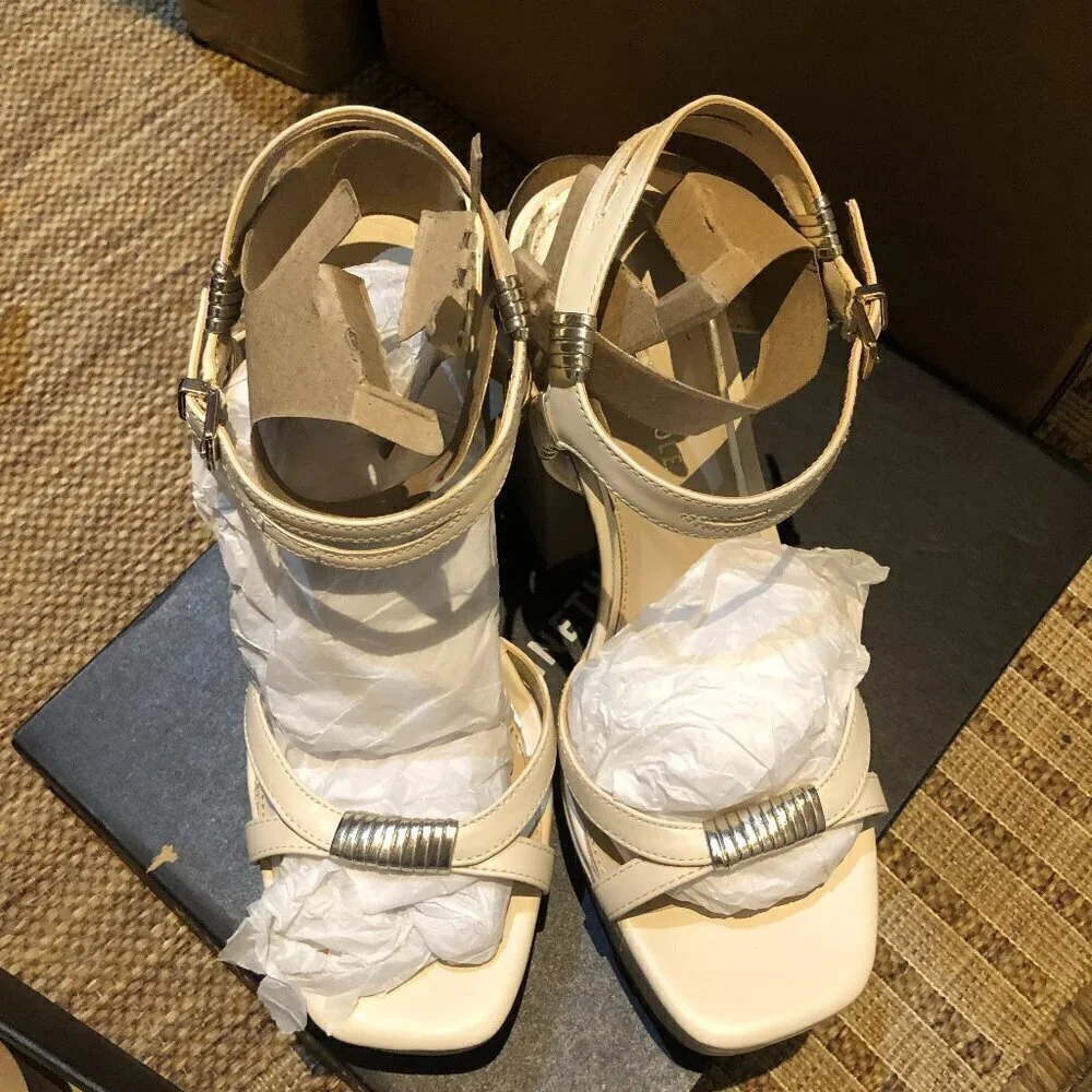 Kenneth Cole Dolly Strappy Platform Ecru Size 8 EUC CLOSET CLEAR-OUT!